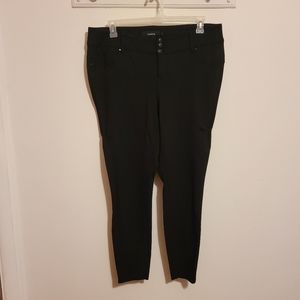 Torrid 3 Button Skinny Legging Sz 18R